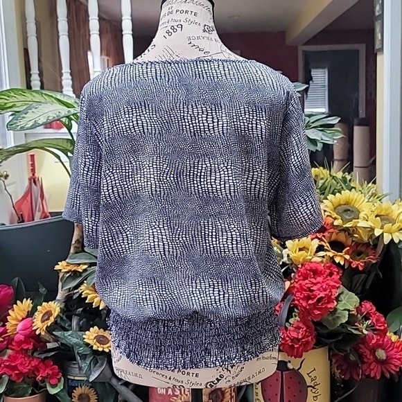 Michael Kors Women's Navy Blue and White Patterned Top - Picture 3 of 8